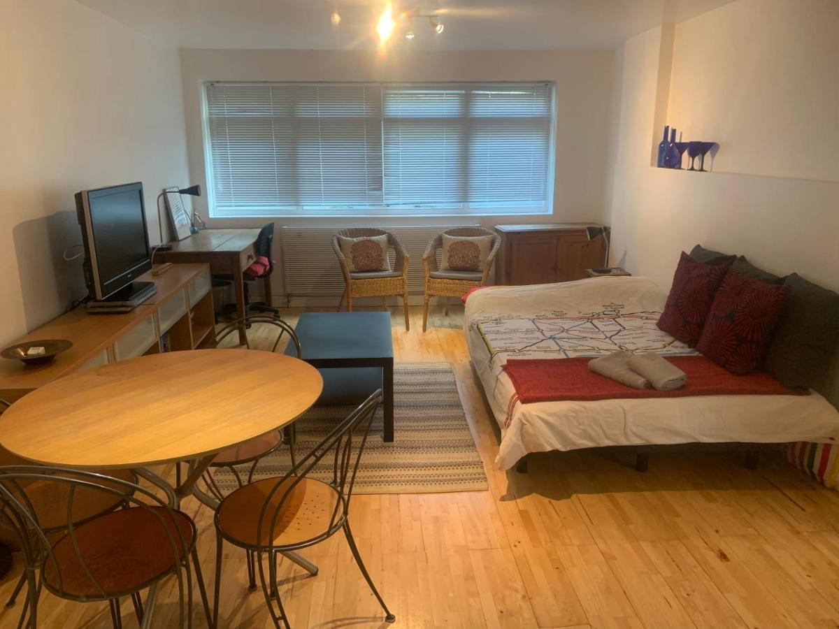 Cozy 1 Bedroom Basement Flat Лондон Экстерьер фото